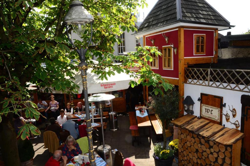 Kofflers-Heuriger Hotel Ettlingen Exterior photo