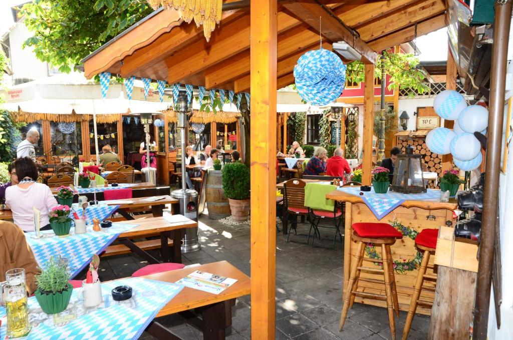 Kofflers-Heuriger Hotel Ettlingen Exterior photo